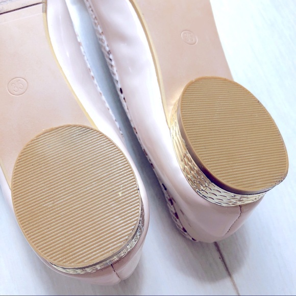 NWOT Pointed flats with Bow - Pink - Picture 5 of 6